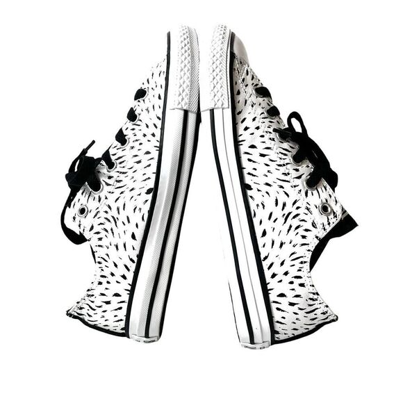 Converse All Star Women's 6.5-7 Black White Glossy Sneakers Lace Up Youth 5 Low - Picture 5 of 9